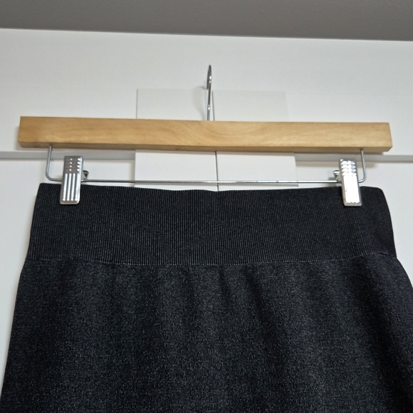 🎁FREE ADD ON - Ardene Cropped Leggings (L) - Picture 5 of 9